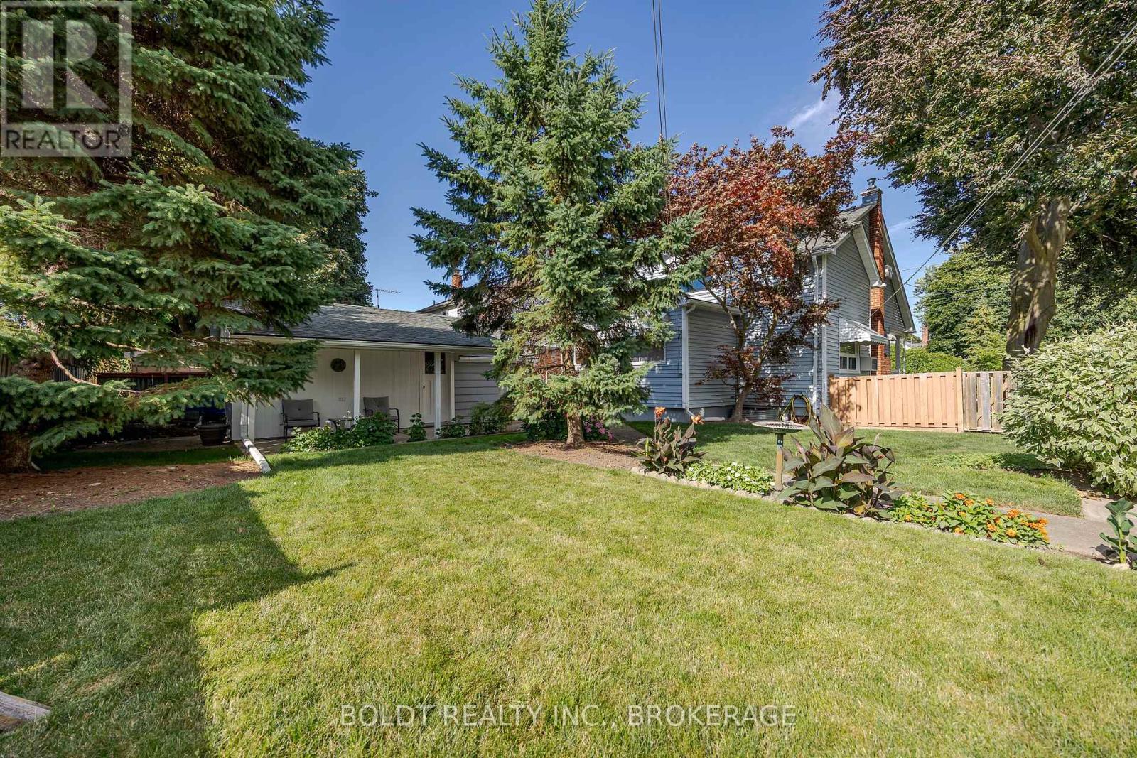 39 Lorne Street, St. Catharines, Ontario  L2P 3C5 - Photo 27 - X12362236