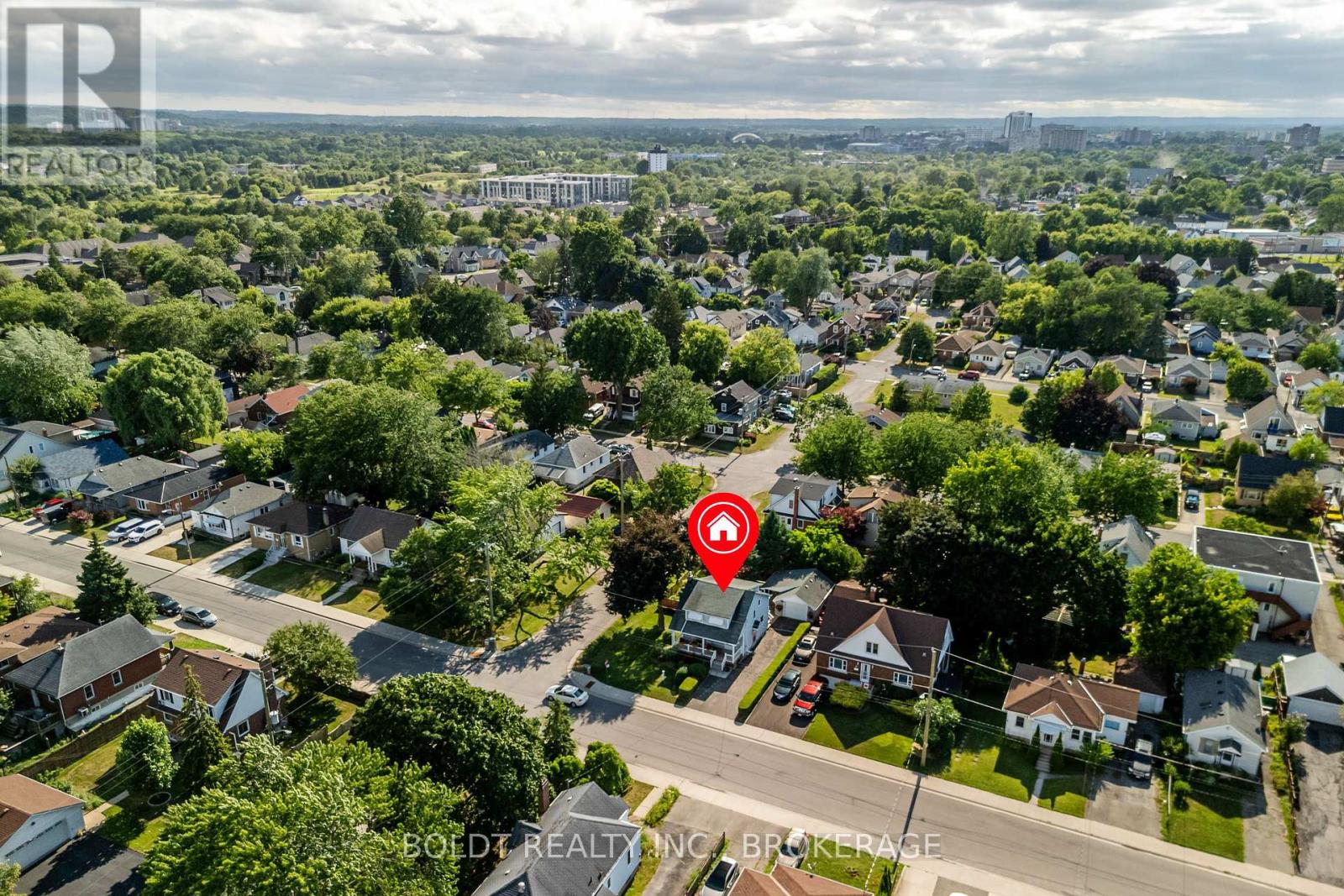 39 Lorne Street, St. Catharines, Ontario  L2P 3C5 - Photo 28 - X12362236