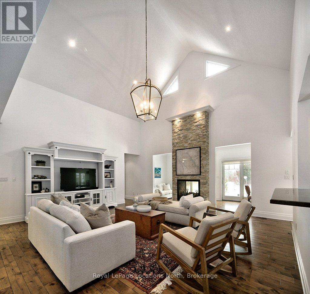 110 John Watt Way, Blue Mountains, Ontario  N0H 2P0 - Photo 4 - X12362214