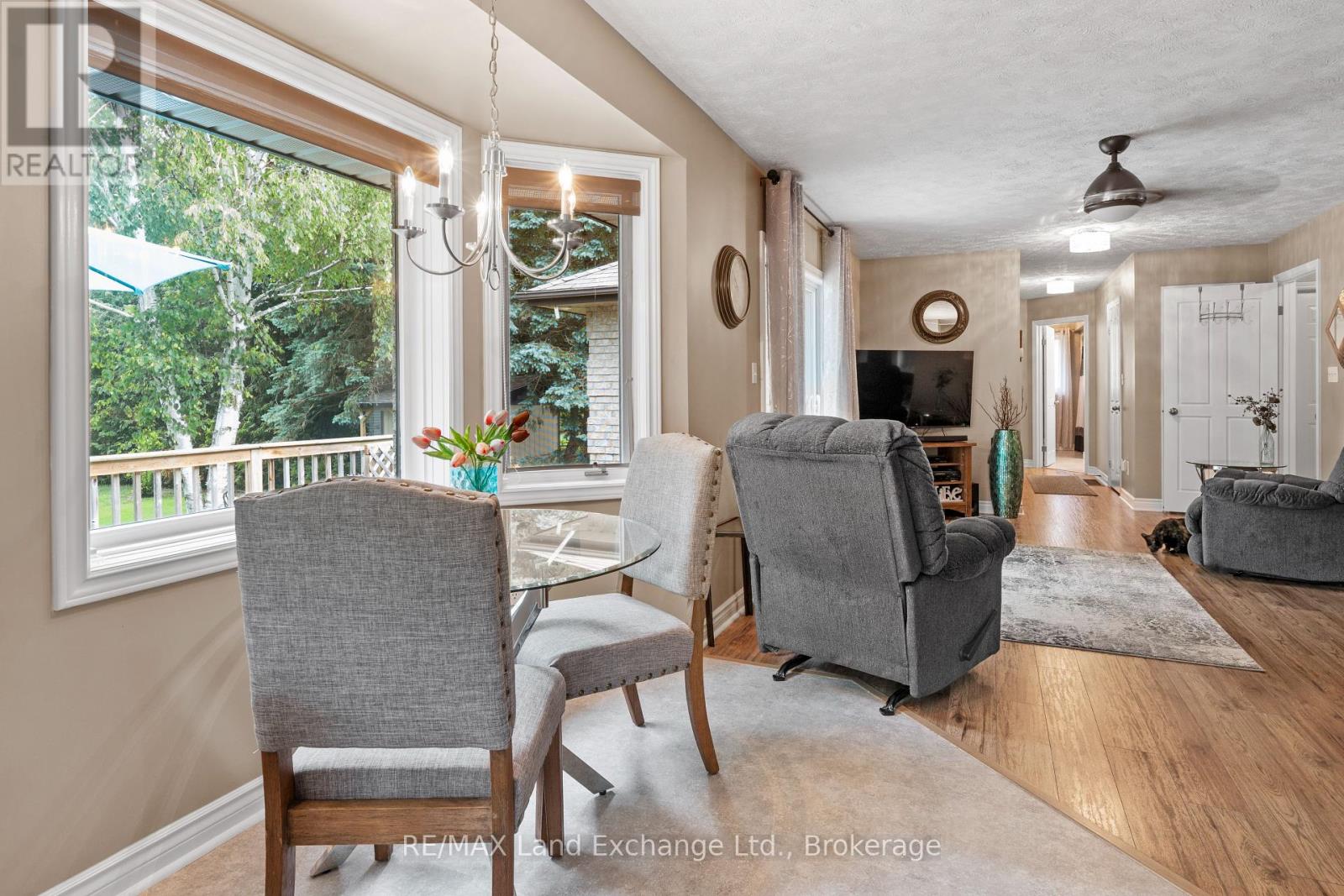 806 Bricker Street, Saugeen Shores, Ontario  N0H 2C3 - Photo 18 - X12362240