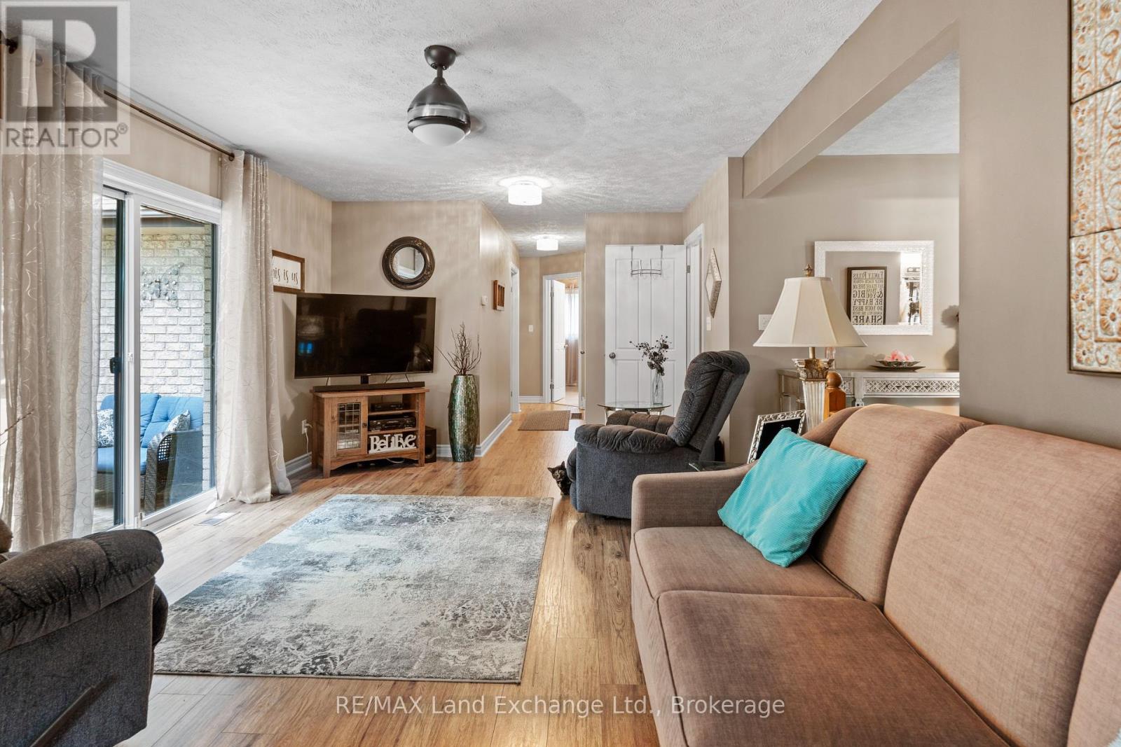 806 Bricker Street, Saugeen Shores, Ontario  N0H 2C3 - Photo 19 - X12362240