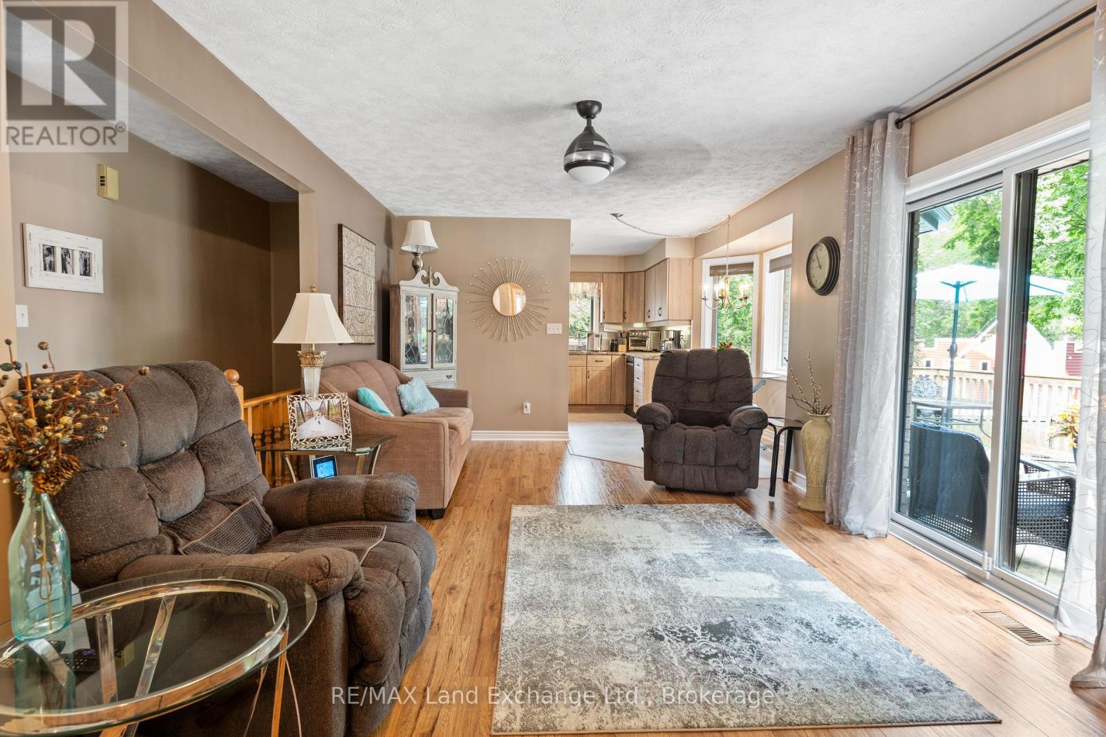 806 Bricker Street, Saugeen Shores, Ontario  N0H 2C3 - Photo 20 - X12362240