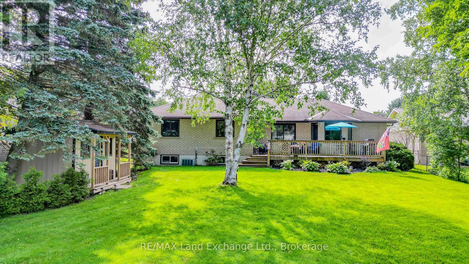 806 Bricker Street, Saugeen Shores, Ontario  N0H 2C3 - Photo 35 - X12362240
