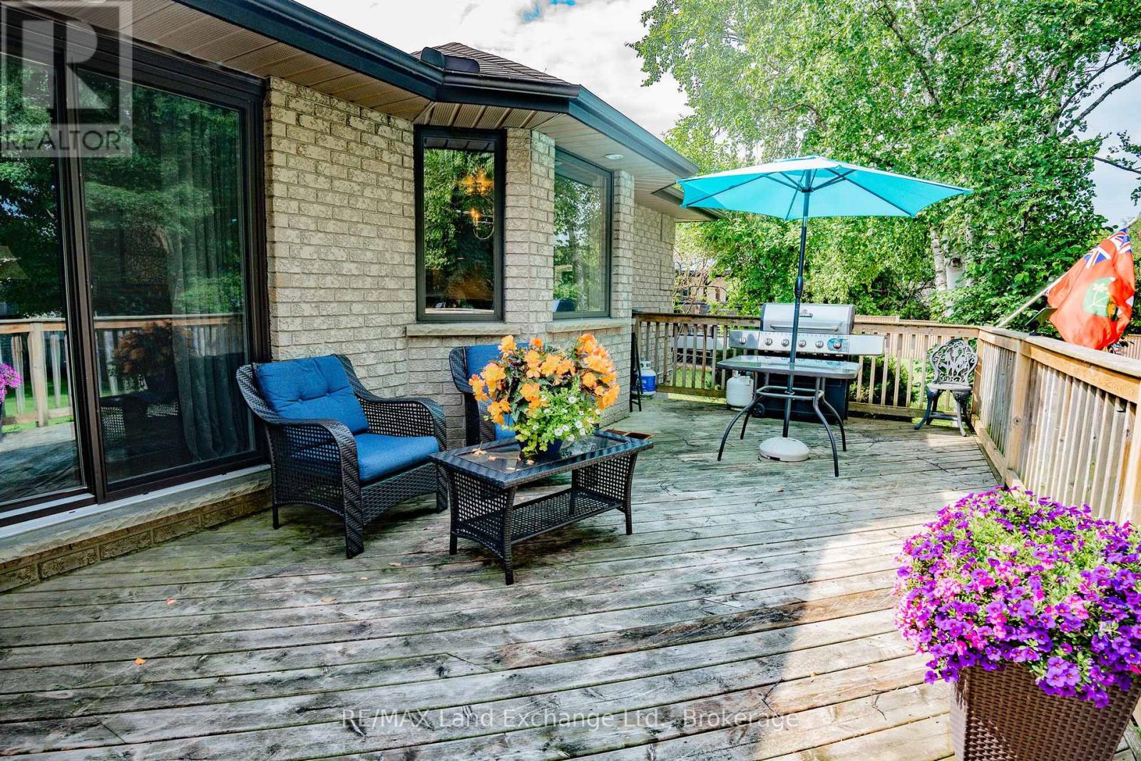 806 Bricker Street, Saugeen Shores, Ontario  N0H 2C3 - Photo 36 - X12362240