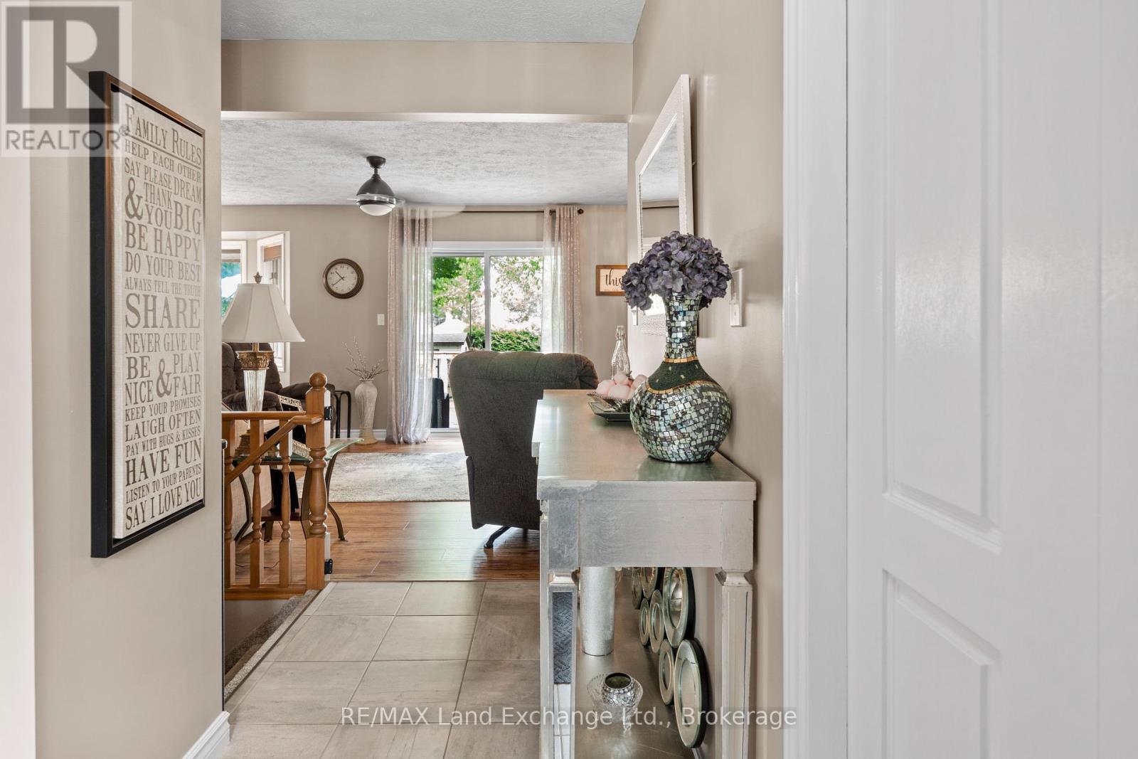806 Bricker Street, Saugeen Shores, Ontario  N0H 2C3 - Photo 4 - X12362240