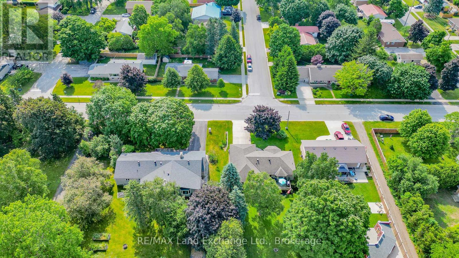 806 Bricker Street, Saugeen Shores, Ontario  N0H 2C3 - Photo 41 - X12362240