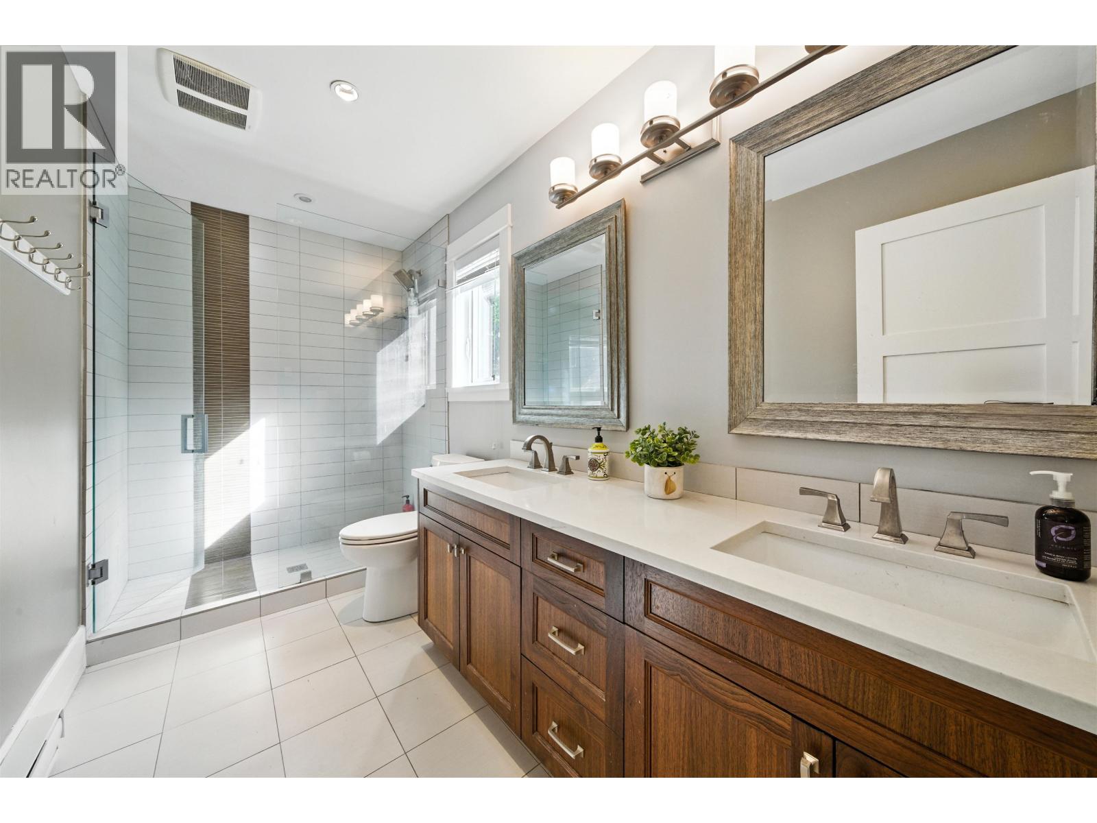 5211 Timberfeild Road, West Vancouver, British Columbia  V7W 2Y5 - Photo 28 - R3040004