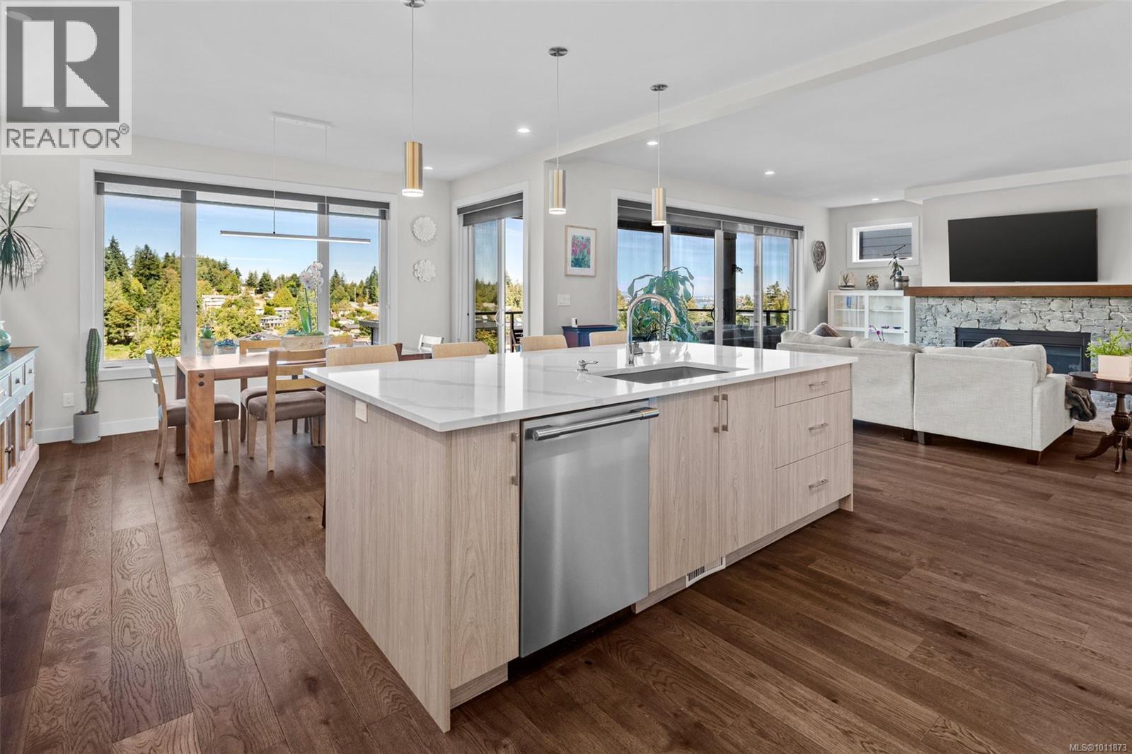 Property at 534 Elevation Pointe Terr image 2