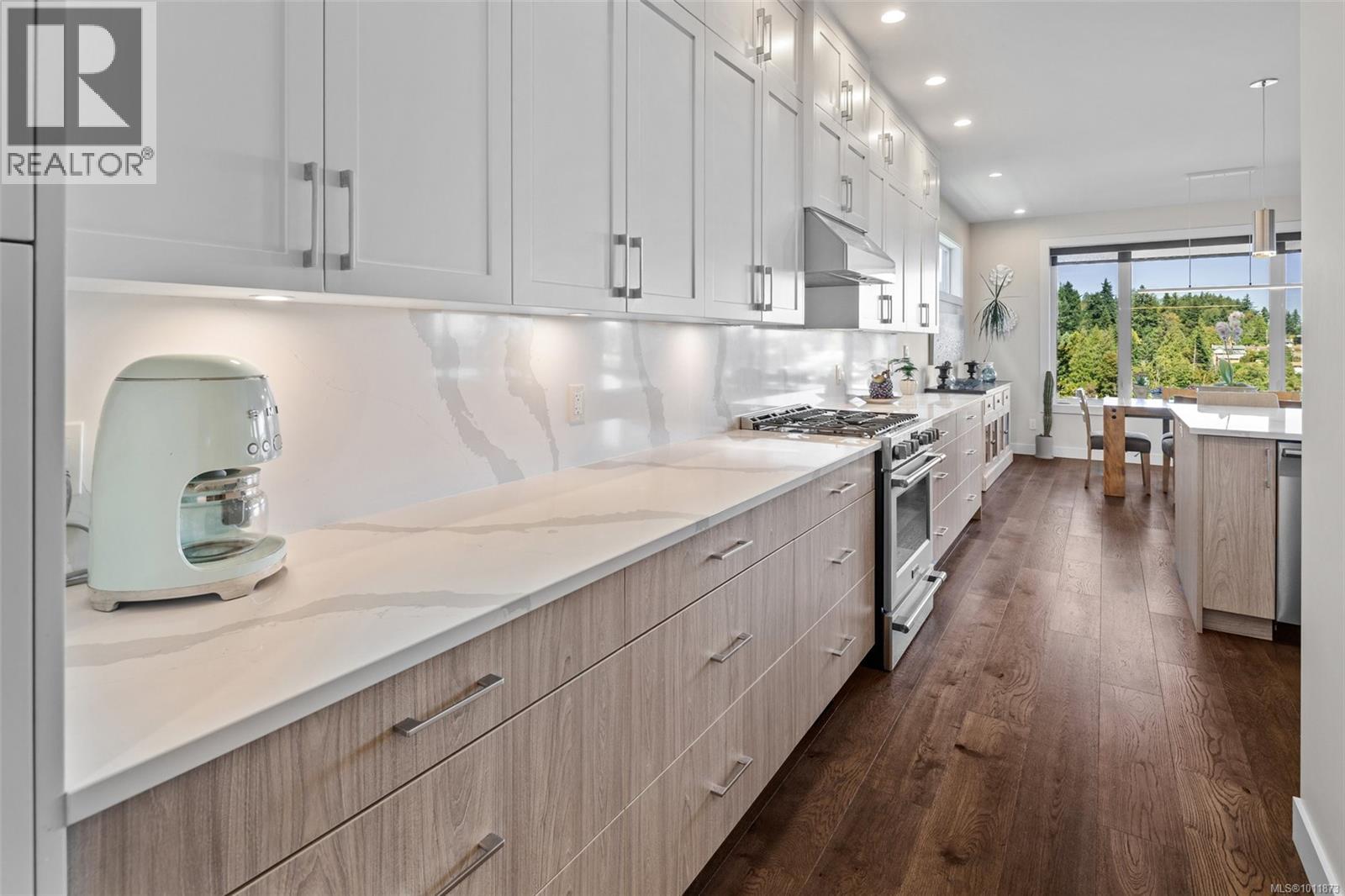 Property at 534 Elevation Pointe Terr image 3