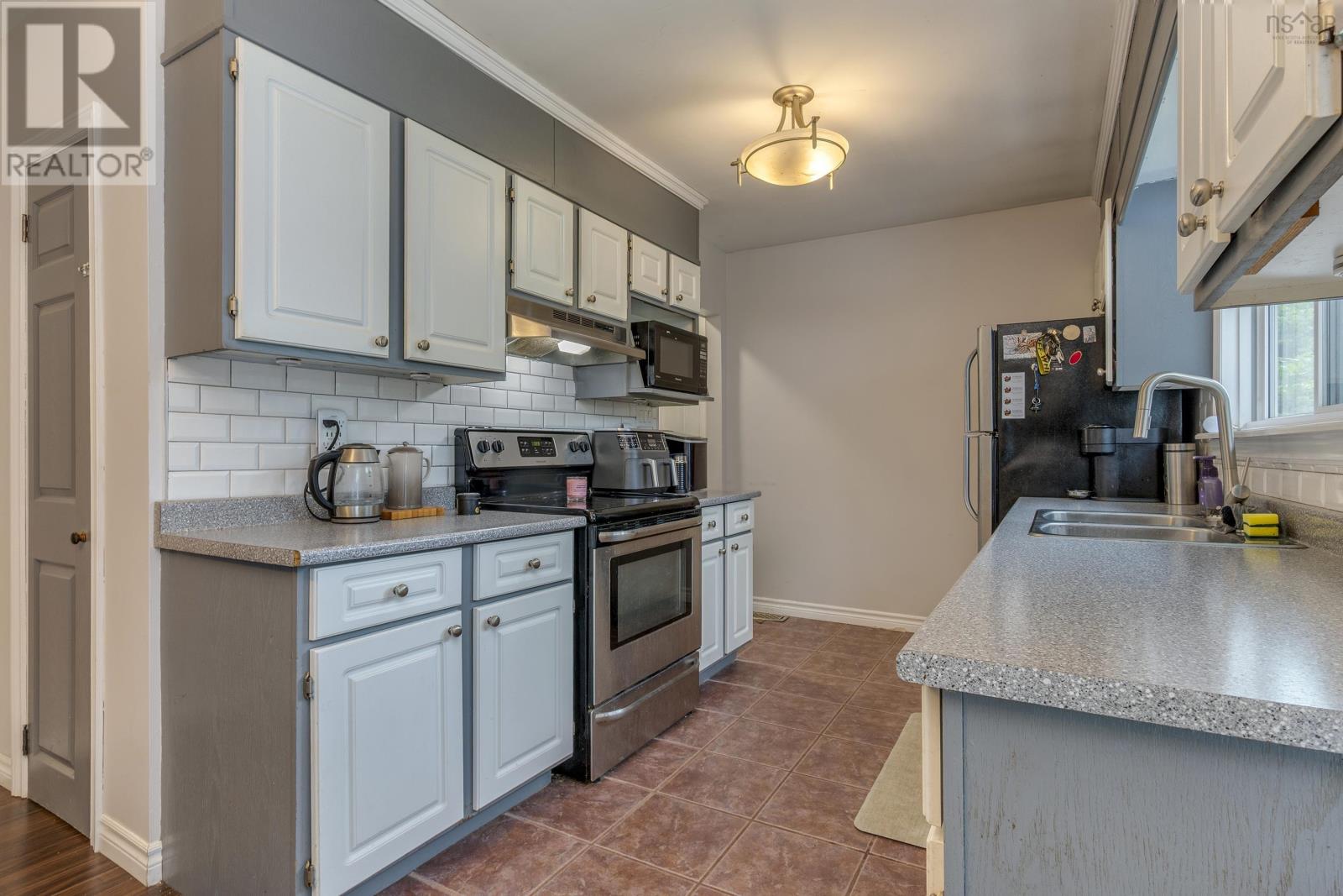 23 Odell Drive, Cole Harbour, Nova Scotia  B2W 3T3 - Photo 4 - 202517633