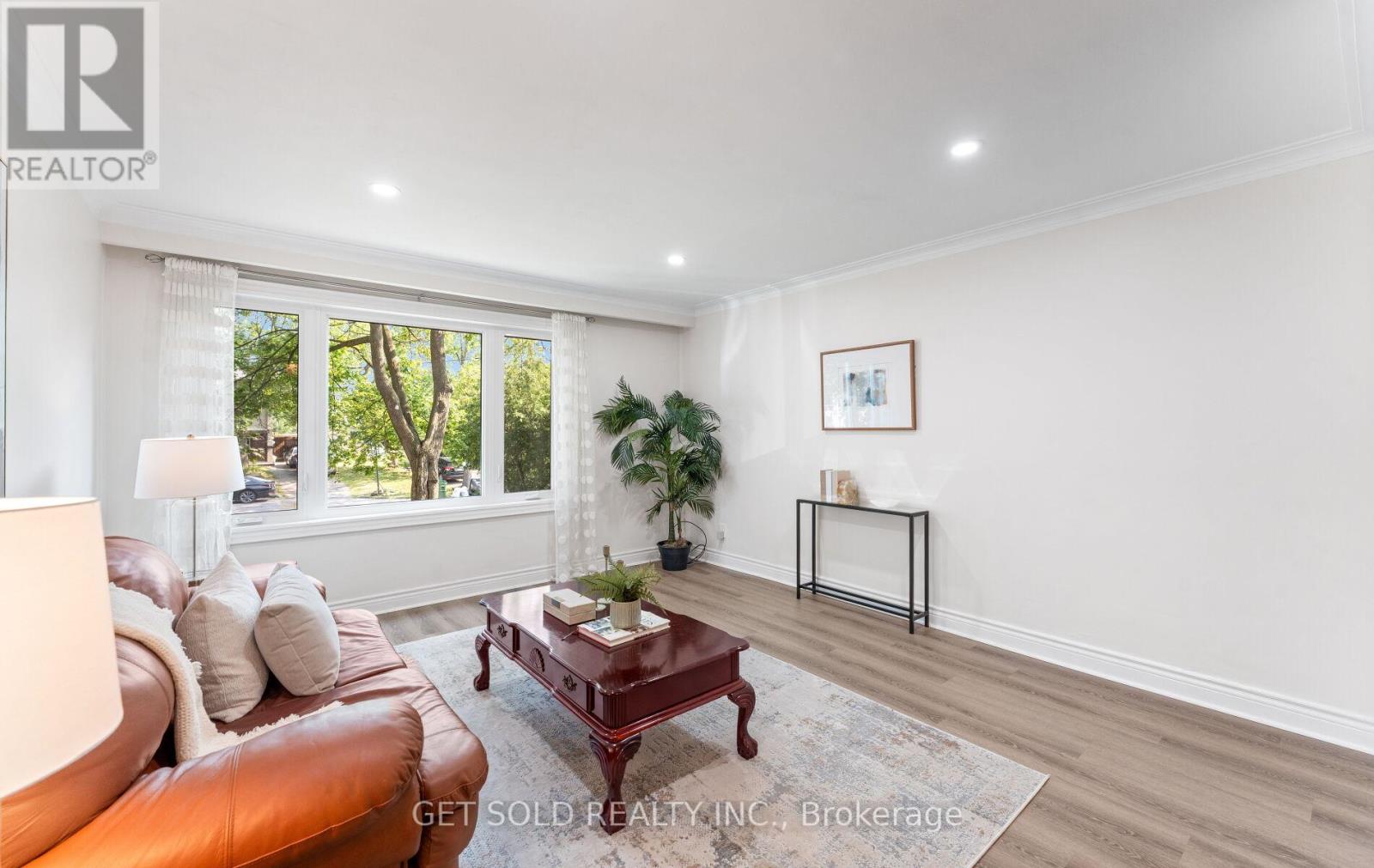 10 Dunboyne Court, Toronto, Ontario  M2R 2B7 - Photo 13 - C12362206