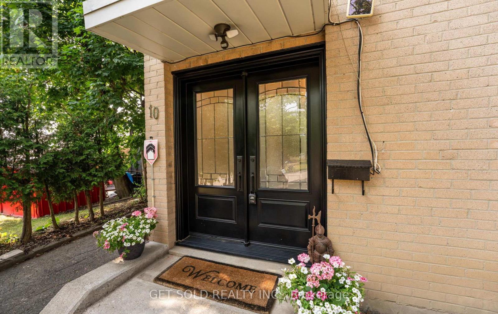 10 Dunboyne Court, Toronto, Ontario  M2R 2B7 - Photo 2 - C12362206