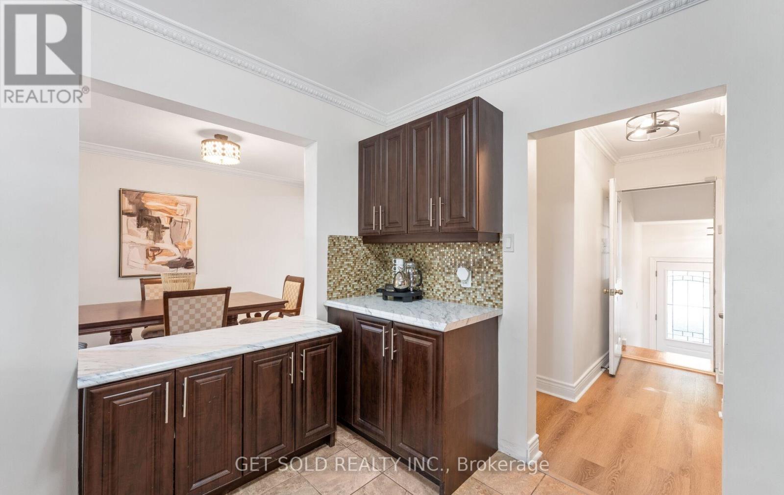 10 Dunboyne Court, Toronto, Ontario  M2R 2B7 - Photo 7 - C12362206