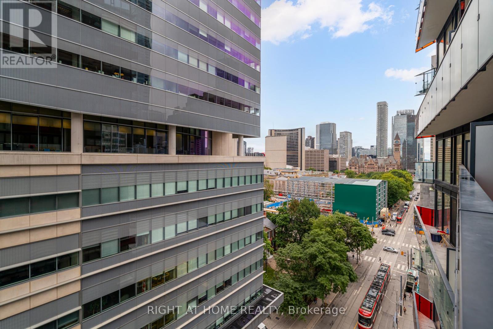 215 Queen St West Street, Toronto, Ontario  M5V 0P5 - Photo 25 - C12362237