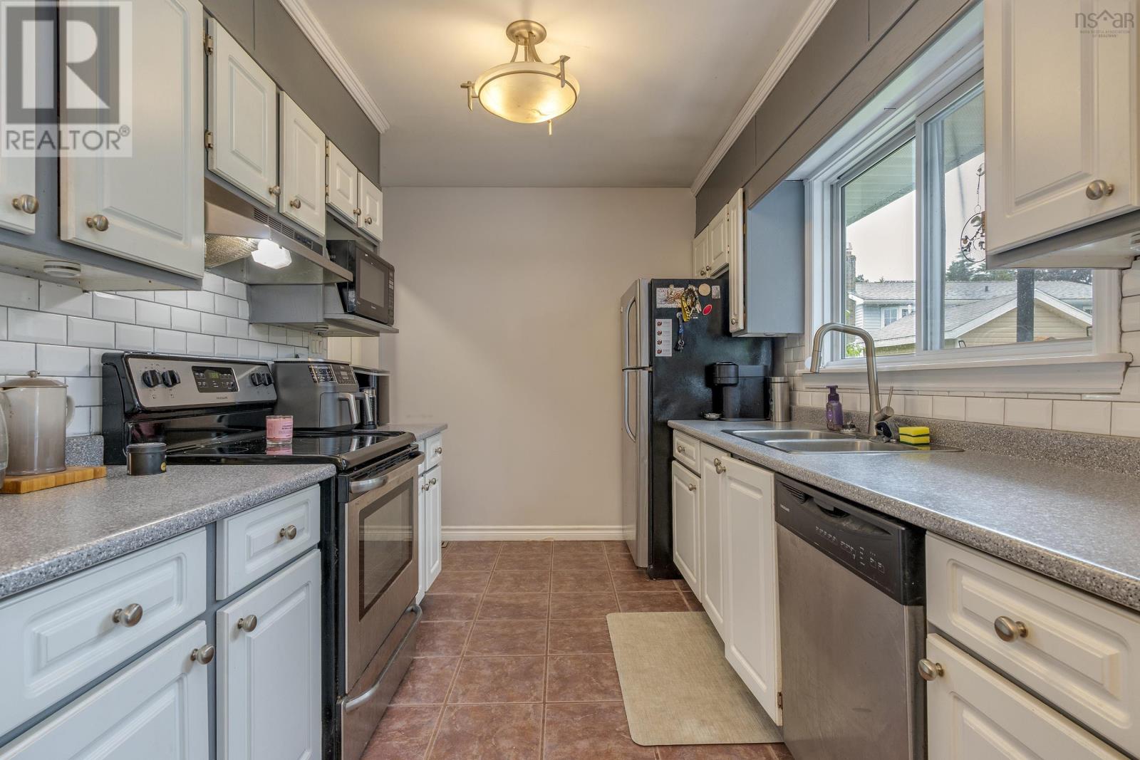 23 Odell Drive, Cole Harbour, Nova Scotia  B2W 3T3 - Photo 5 - 202517633