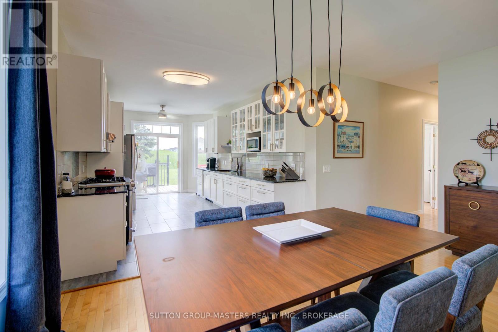 68 Abbey Dawn Drive, Loyalist (Bath), Ontario  K0H 1G0 - Photo 11 - X12362269