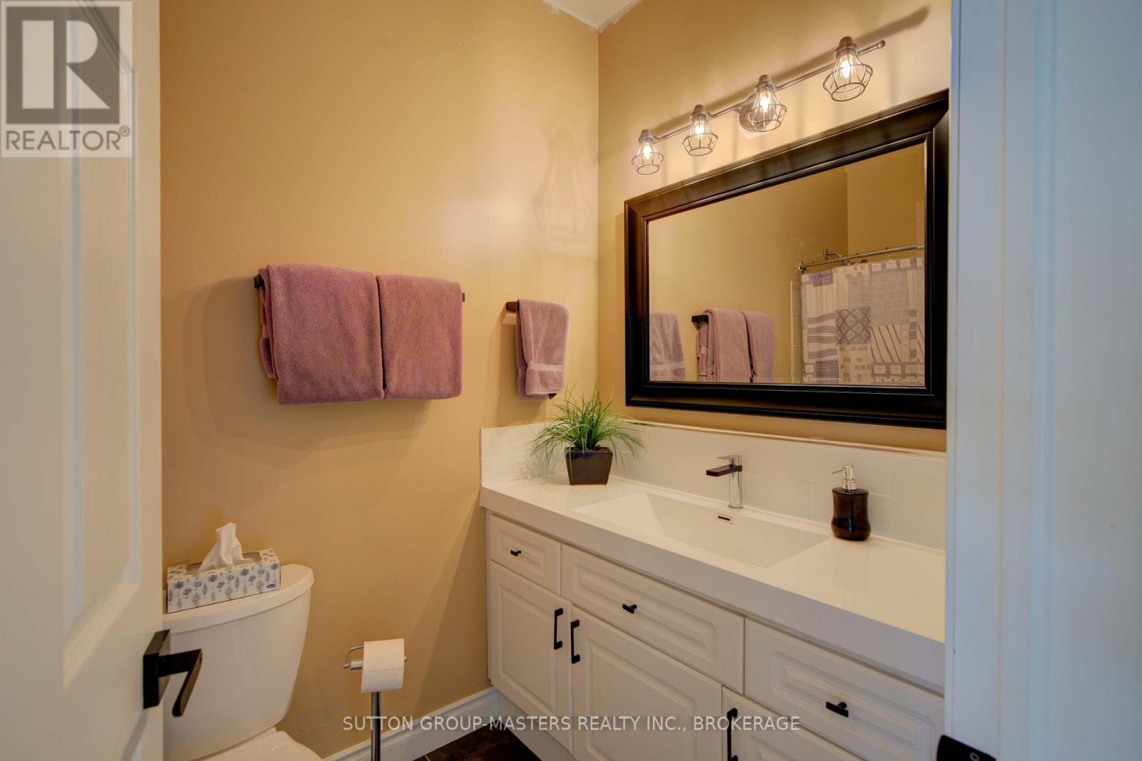 68 Abbey Dawn Drive, Loyalist (Bath), Ontario  K0H 1G0 - Photo 30 - X12362269