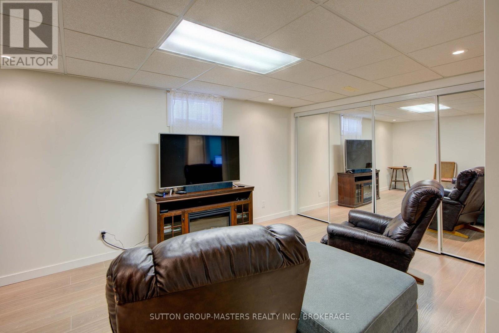 68 Abbey Dawn Drive, Loyalist (Bath), Ontario  K0H 1G0 - Photo 34 - X12362269