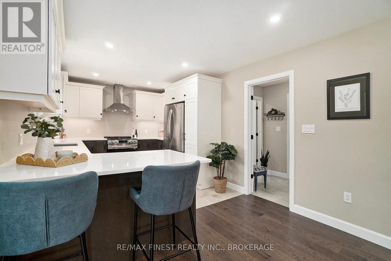 10541 Wylie Way, North Dundas, Ontario  K0E 1S0 - Photo 13 - X12362316