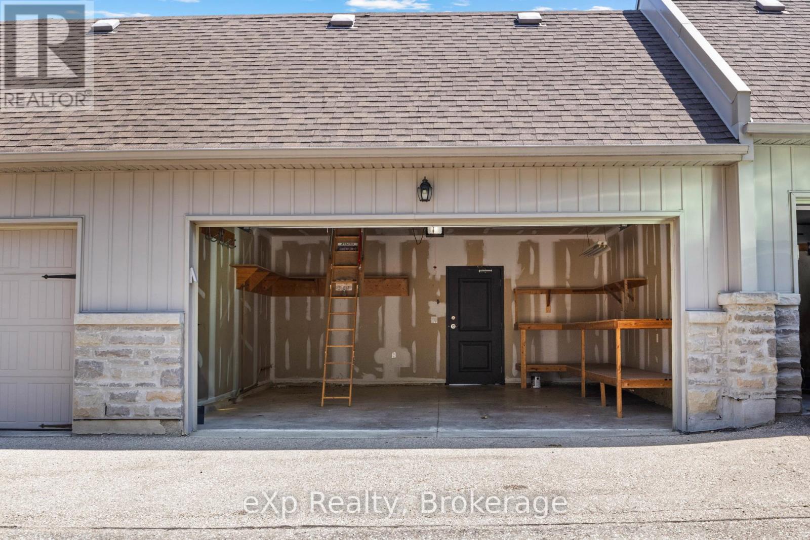 74a Cardigan Street, Guelph, Ontario  N1H 0A4 - Photo 38 - X12261703