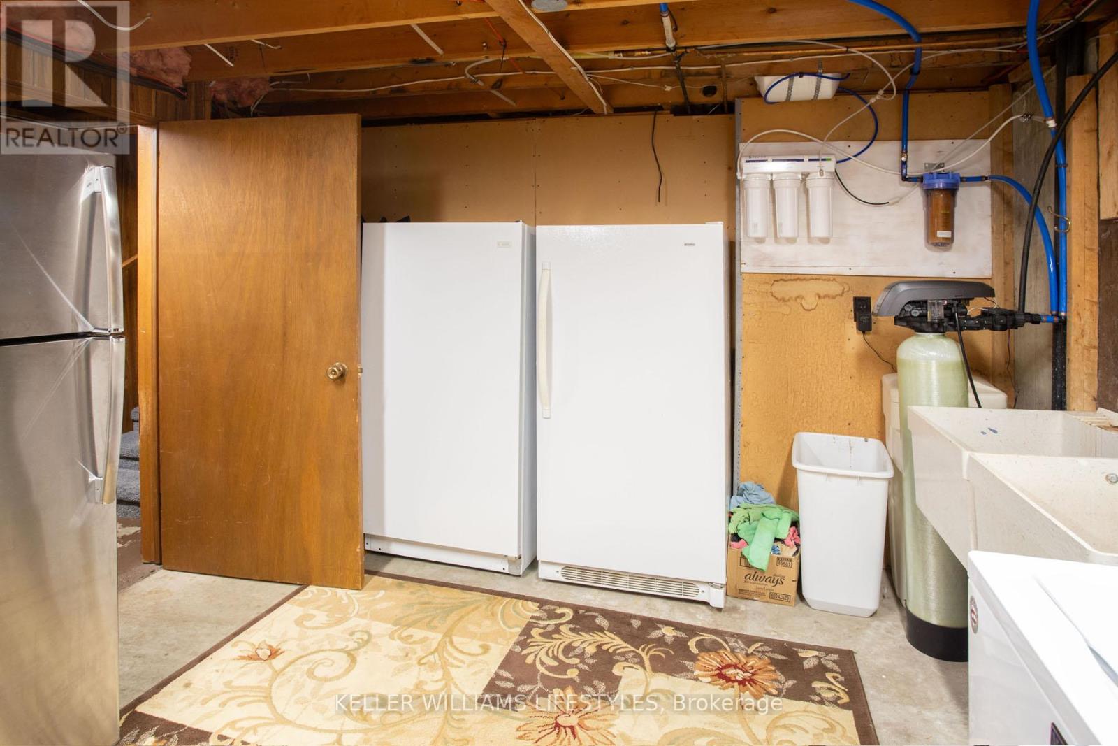 4 Burdock Court, Tillsonburg, Ontario  N4G 2P8 - Photo 34 - X12362388