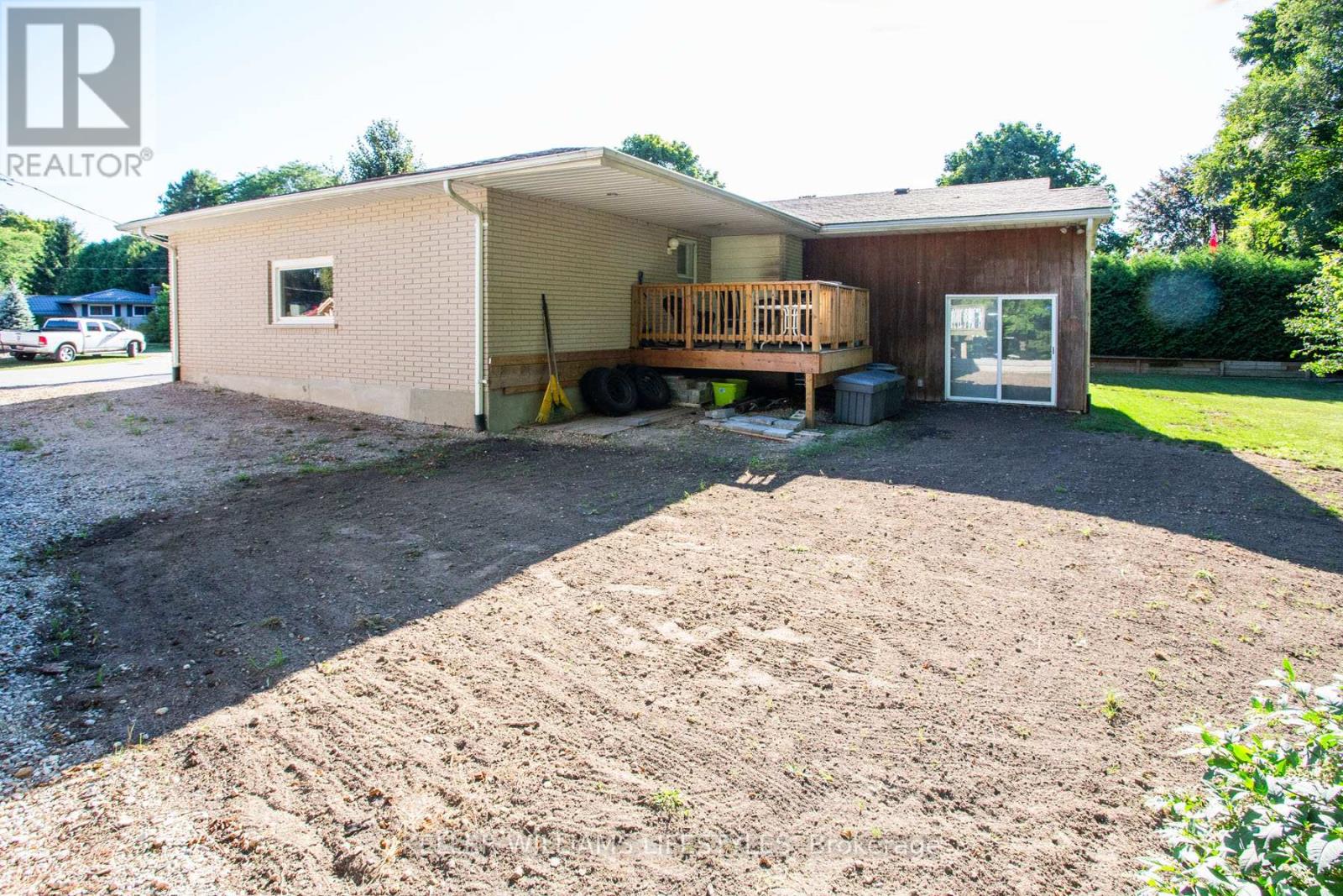 4 Burdock Court, Tillsonburg, Ontario  N4G 2P8 - Photo 40 - X12362388