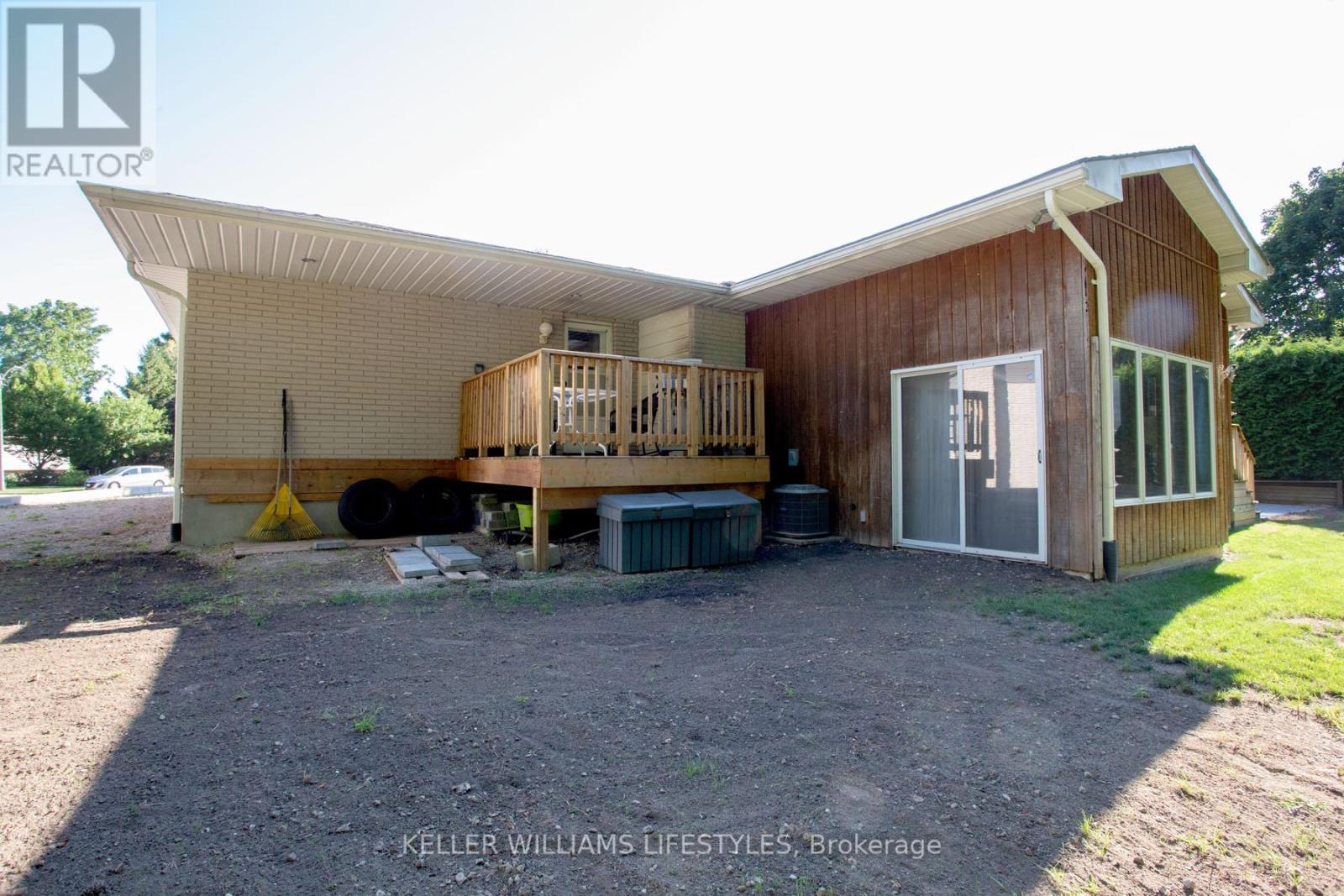 4 Burdock Court, Tillsonburg, Ontario  N4G 2P8 - Photo 41 - X12362388