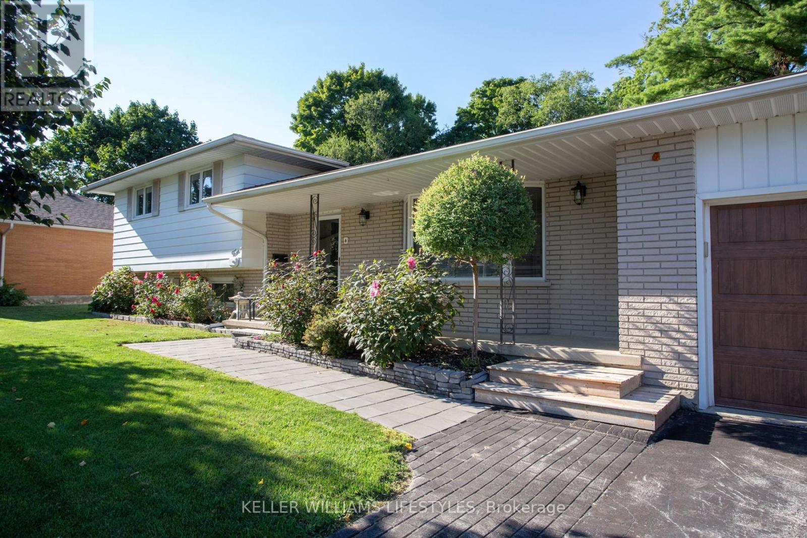 4 Burdock Court, Tillsonburg, Ontario  N4G 2P8 - Photo 5 - X12362388