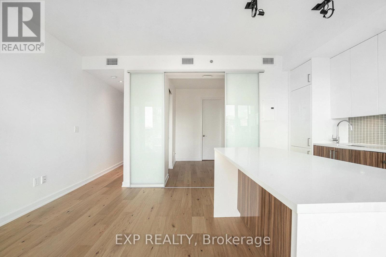 707 - 300 Lisgar Street, Ottawa, Ontario  K2P 0E2 - Photo 11 - X12362278