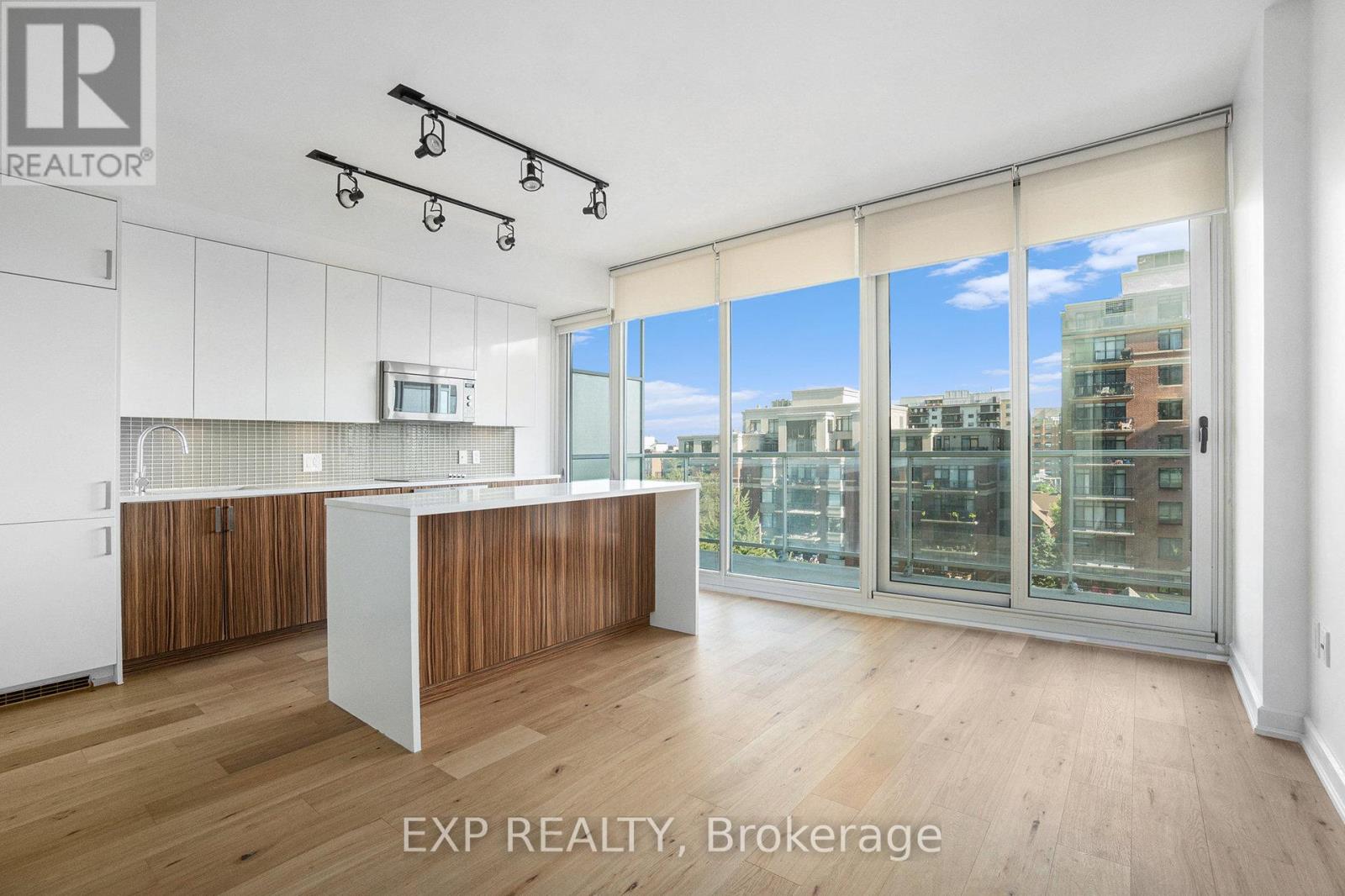 707 - 300 Lisgar Street, Ottawa, Ontario  K2P 0E2 - Photo 3 - X12362278