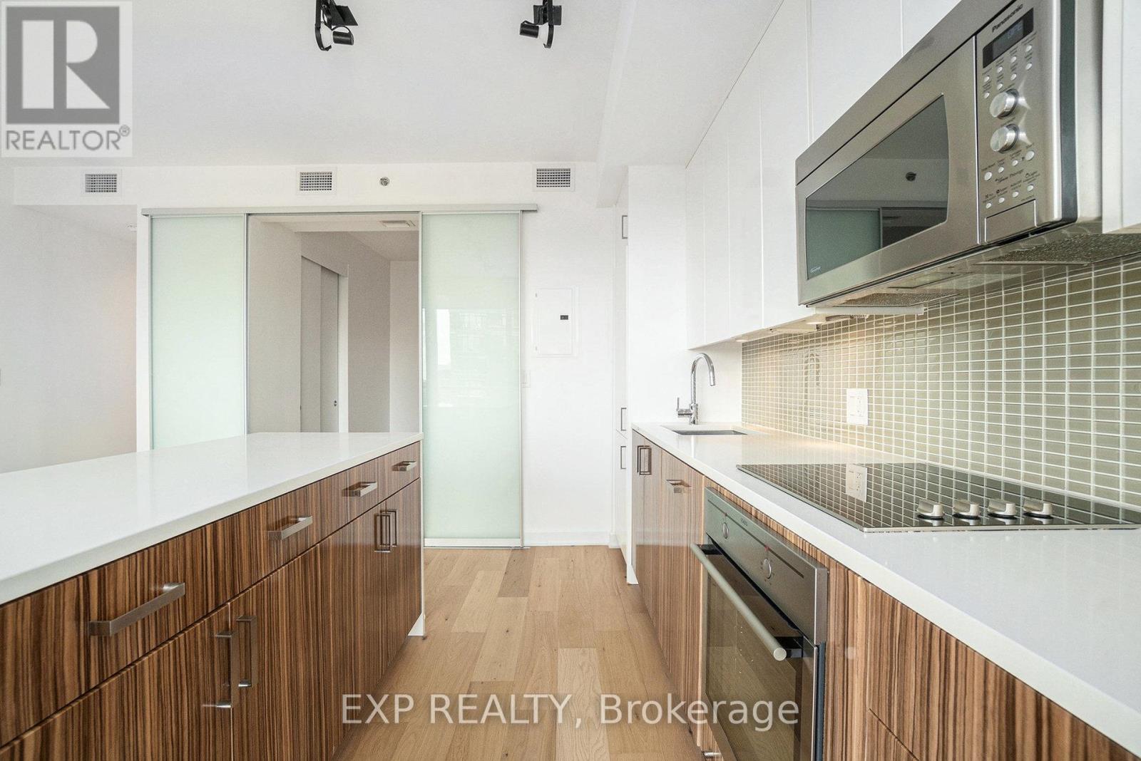 707 - 300 Lisgar Street, Ottawa, Ontario  K2P 0E2 - Photo 9 - X12362278