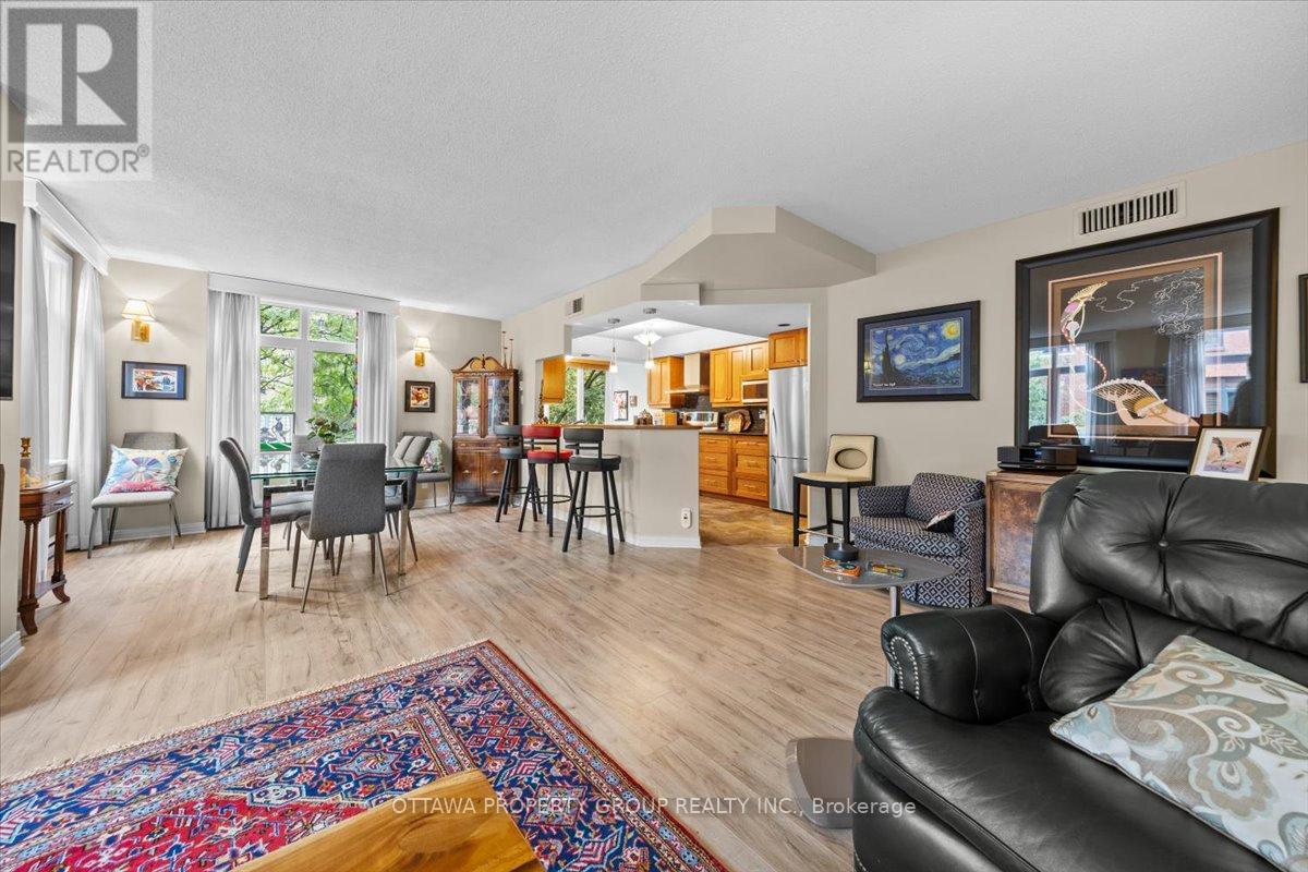 402 - 215 Somerset Street W, Ottawa, Ontario  K2P 0J1 - Photo 4 - X12362382