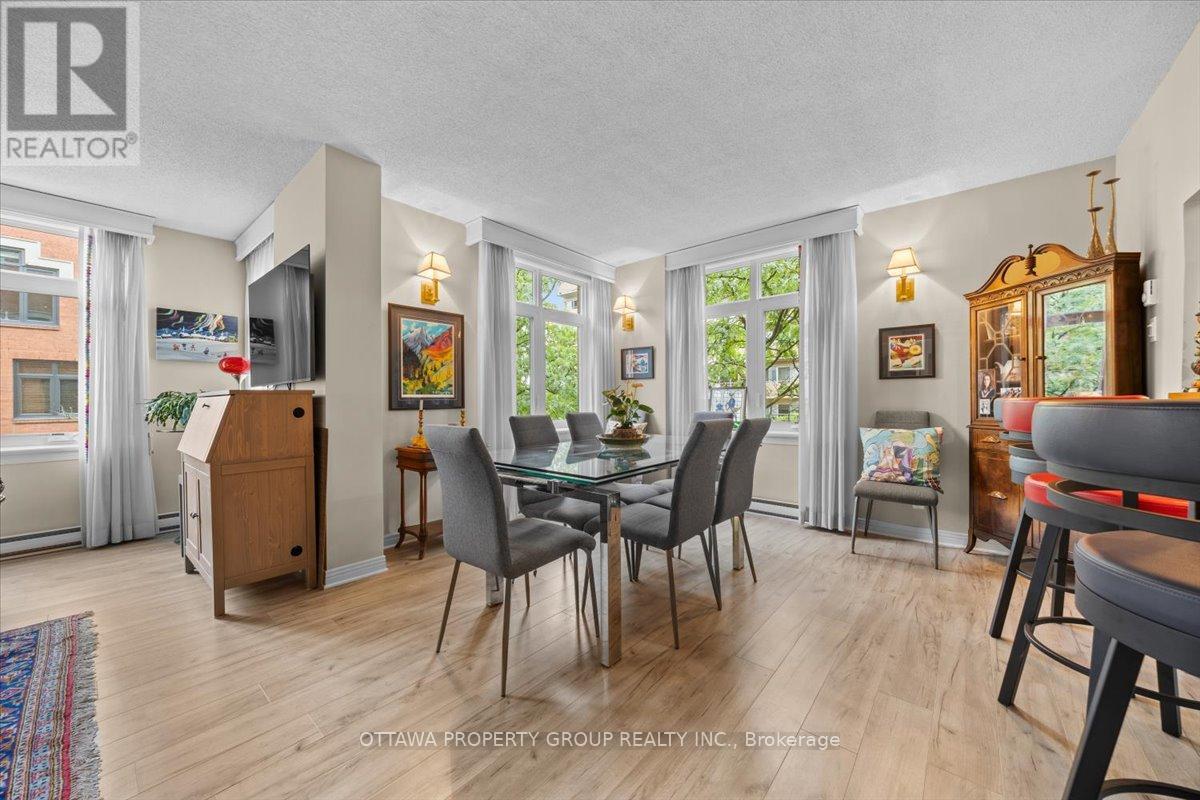 402 - 215 Somerset Street W, Ottawa, Ontario  K2P 0J1 - Photo 6 - X12362382