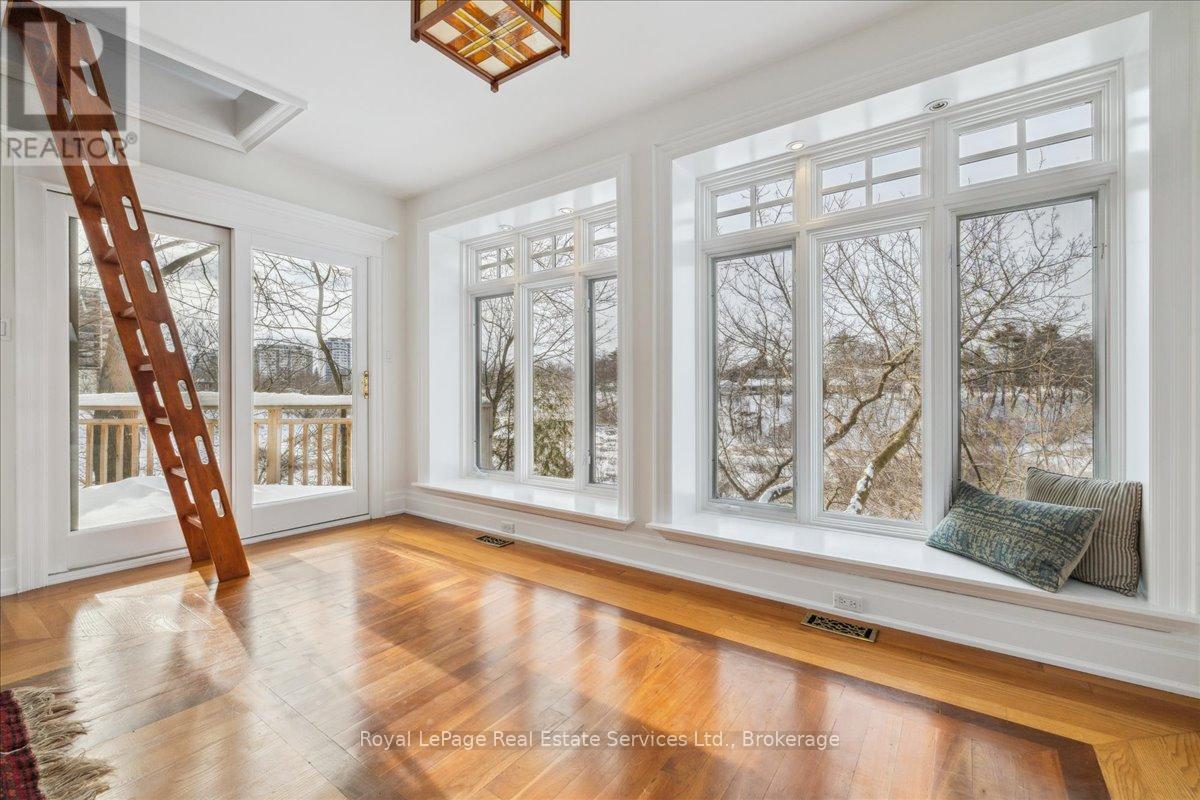 213 Randall Street, Oakville (Oo Old Oakville), Ontario  L6J 1P5 - Photo 14 - W12362331
