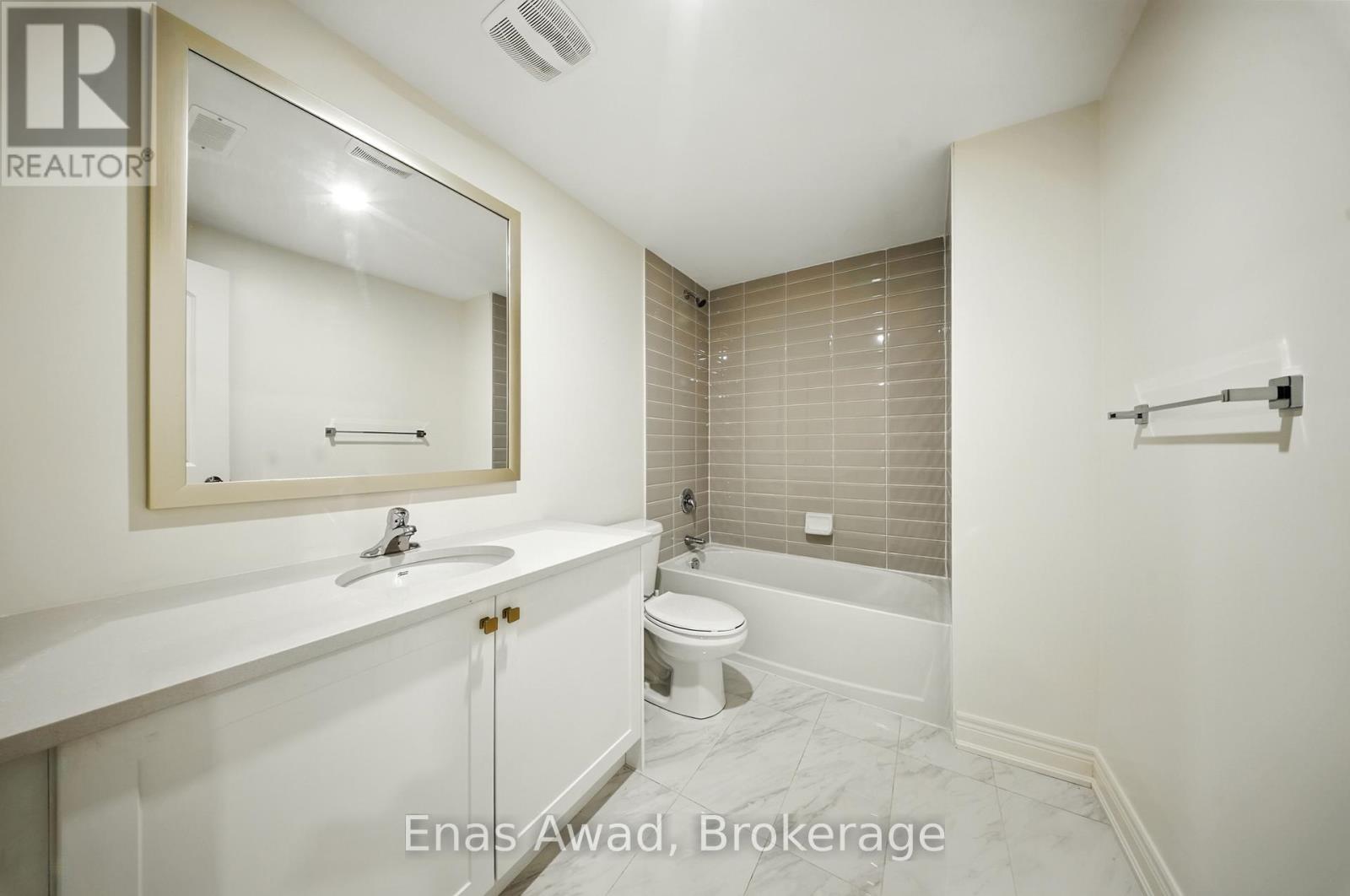 101 Milky Way Drive, Richmond Hill, Ontario  L4C 4M8 - Photo 35 - N12362292