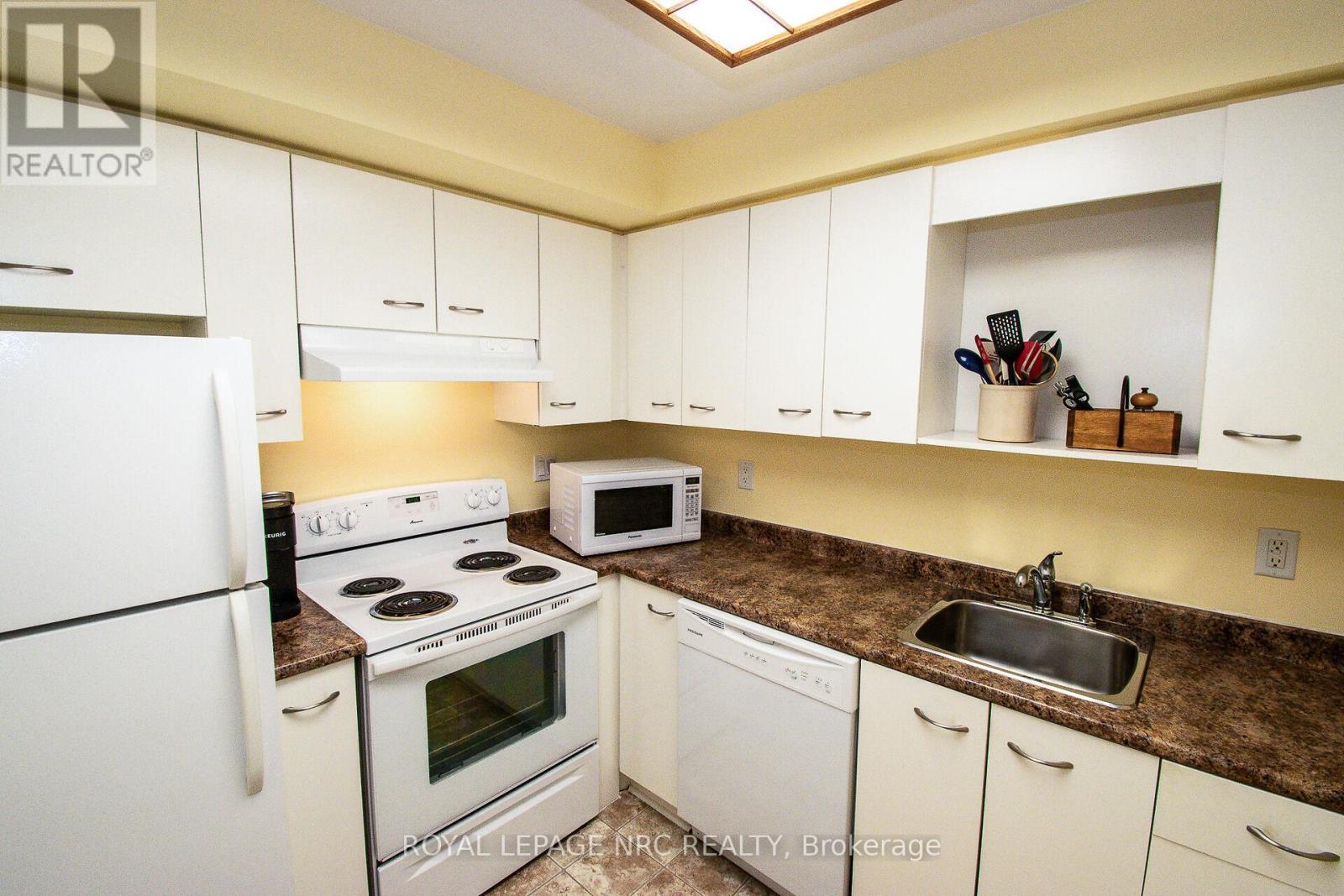217 - 78 Roehampton Avenue, St. Catharines, Ontario  L2M 7W9 - Photo 14 - X12362326