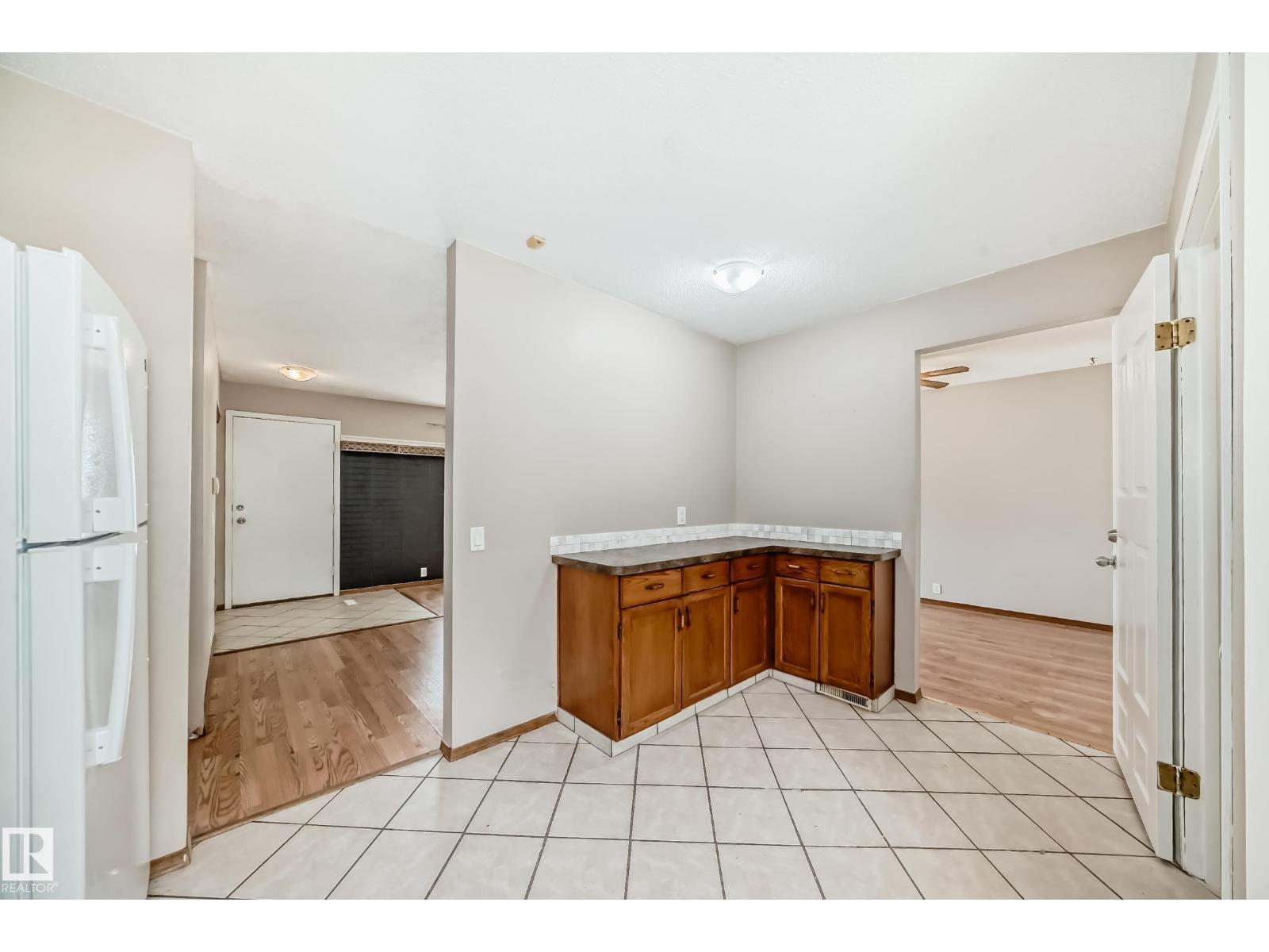 207 Homestead Cr Nw, Edmonton, Alberta  T5A 2Y2 - Photo 10 - E4454568