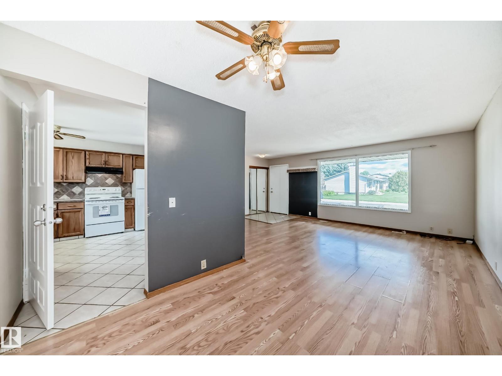 207 Homestead Cr Nw, Edmonton, Alberta  T5A 2Y2 - Photo 14 - E4454568
