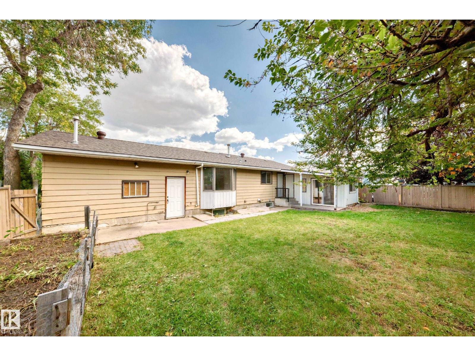 207 Homestead Cr Nw, Edmonton, Alberta  T5A 2Y2 - Photo 57 - E4454568