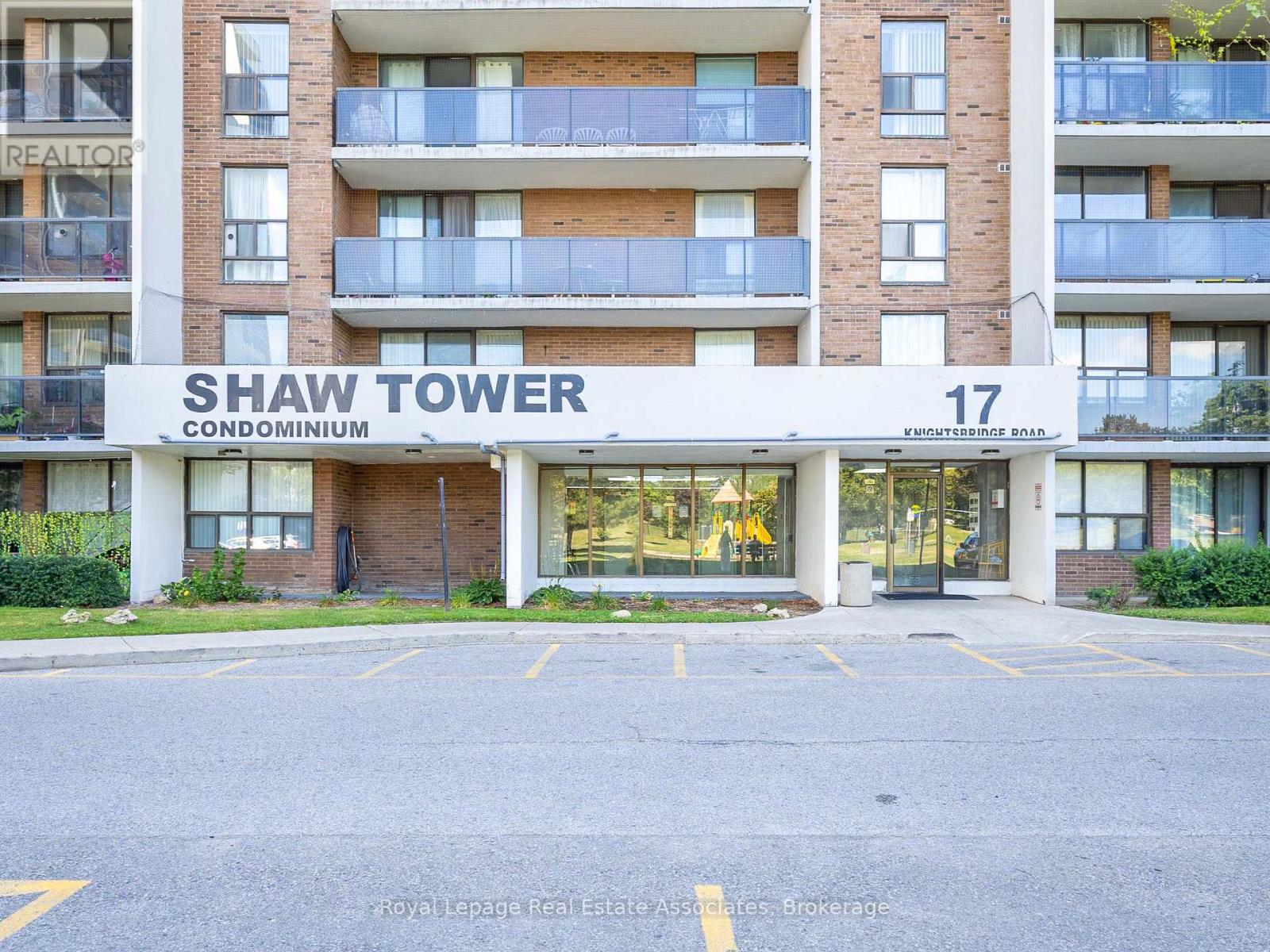 1205 - 17 Knightsbridge Road, Brampton, Ontario  L6T 3X9 - Photo 6 - W12362211