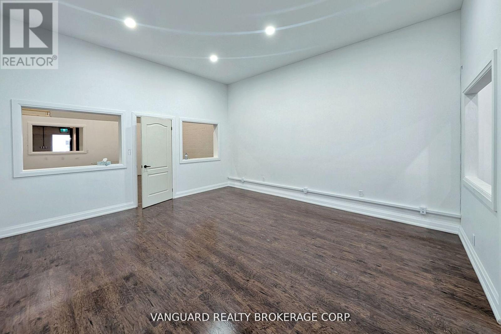 3 - 4 Alfred Kuehne Boulevard, Brampton, Ontario  L6T 4N3 - Photo 12 - W12362213