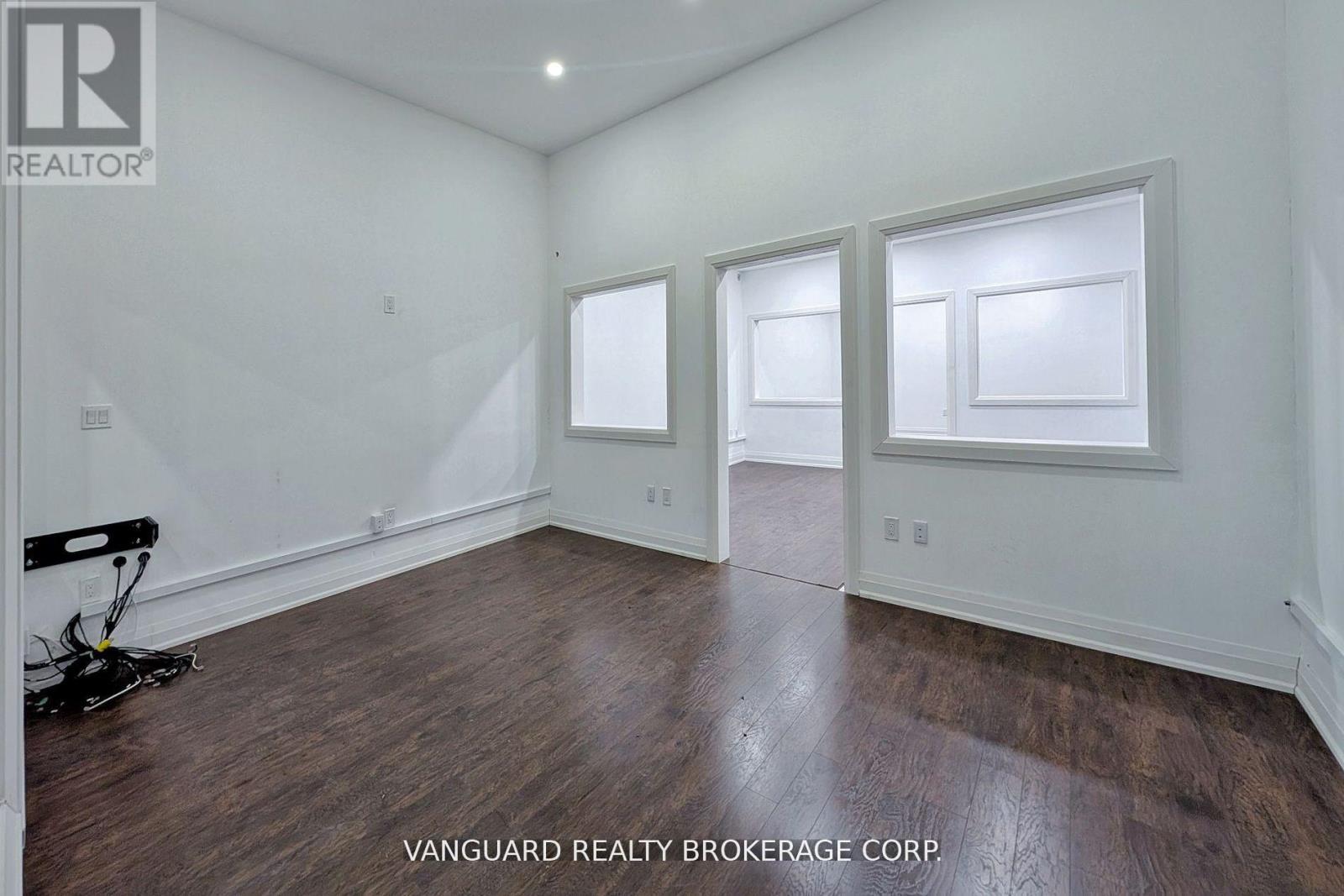 3 - 4 Alfred Kuehne Boulevard, Brampton, Ontario  L6T 4N3 - Photo 27 - W12362213
