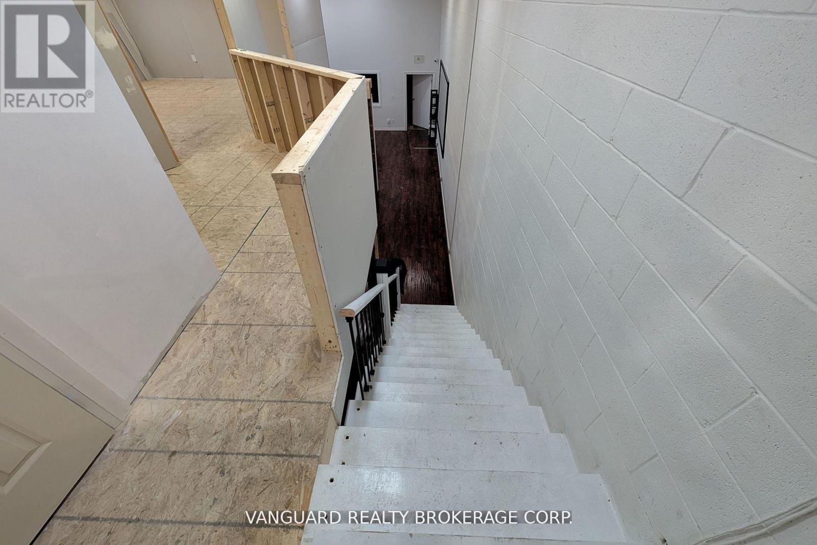 3 - 4 Alfred Kuehne Boulevard, Brampton, Ontario  L6T 4N3 - Photo 33 - W12362213