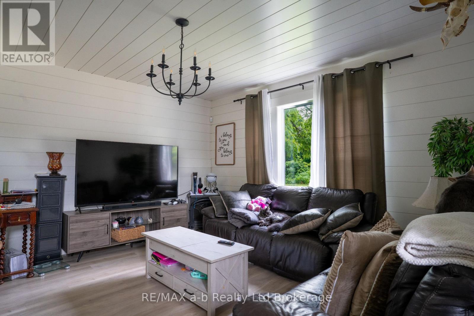 14 Old Vienna Road, Tillsonburg, Ontario  N4G 3C4 - Photo 10 - X12357050