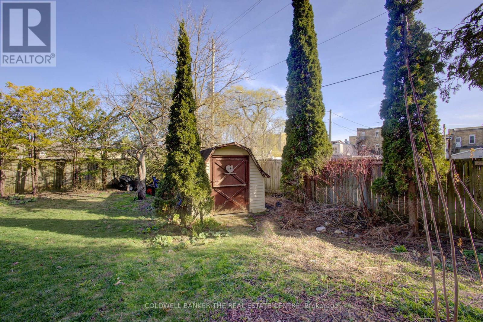 150 Wellington Street E, Wellington North (Mount Forest), Ontario  N0G 2L2 - Photo 31 - X12362226