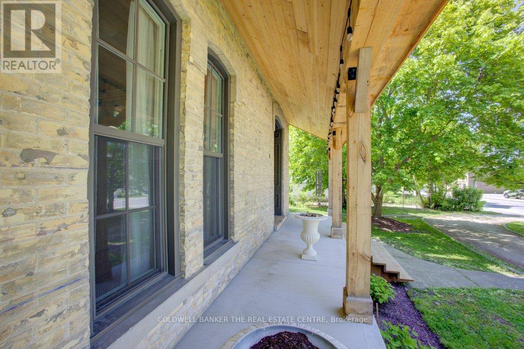 150 Wellington Street E, Wellington North (Mount Forest), Ontario  N0G 2L2 - Photo 36 - X12362226