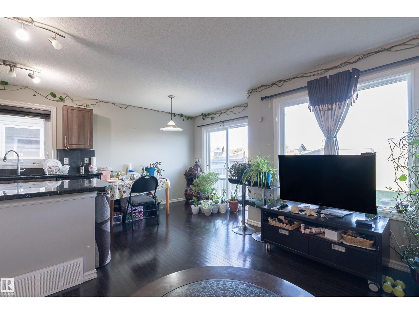 1841 28 St Nw, Edmonton, Alberta  T6T 0N8 - Photo 4 - E4454569