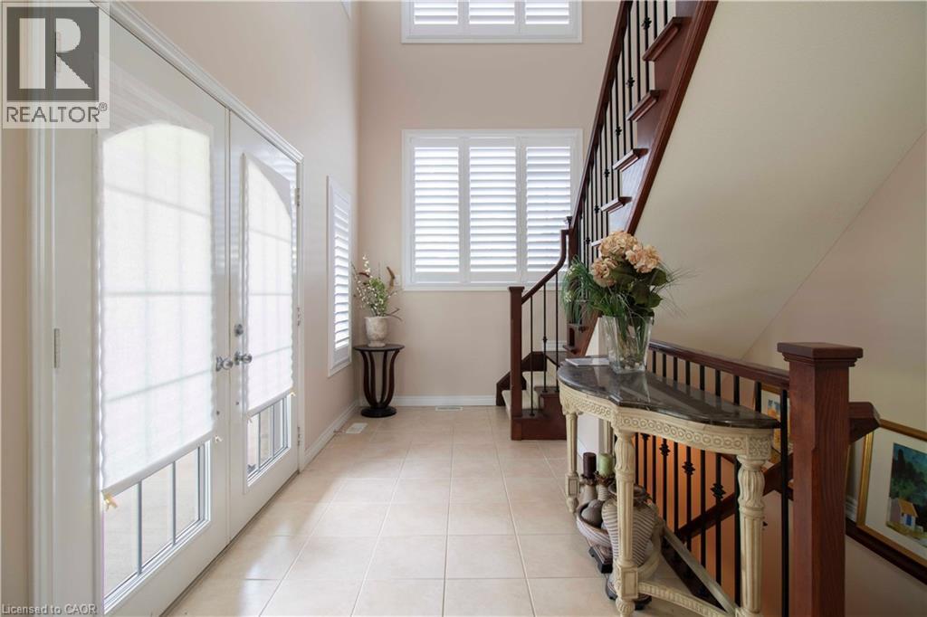 441 Stonehenge Drive Unit# 30, Ancaster, Ontario  L9K 0B1 - Photo 6 - 40762969