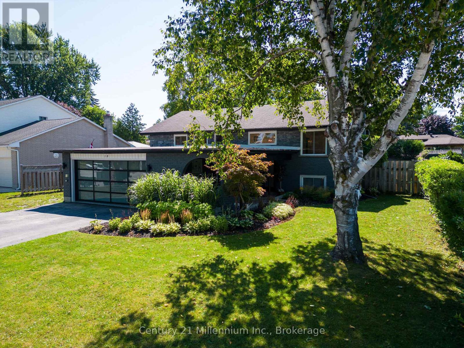 18 Bryan Drive, Collingwood, Ontario  L9Y 2K7 - Photo 4 - S12362436