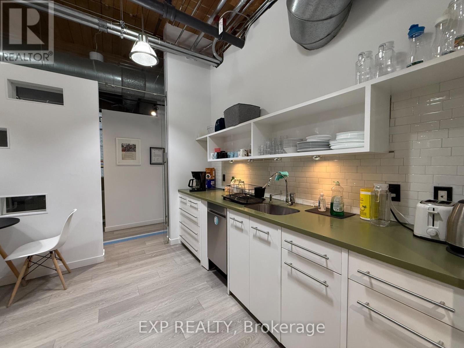 200 - 243 College Street, Toronto, Ontario  M5T 1R5 - Photo 22 - C12362286